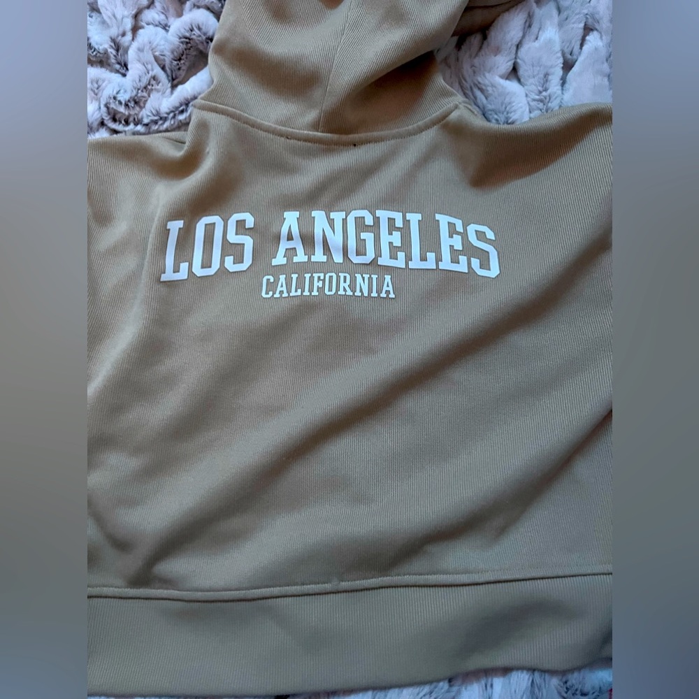 Forever 21 - cropped hoodie/ Los Angeles /tan/ (medium)